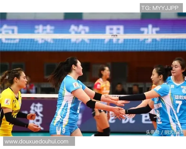 刘芳专访：从青涩球员到网球精英的成长之路回顾